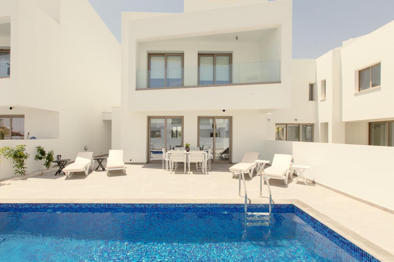 Palm Tree Villas Livadhia Exterior foto
