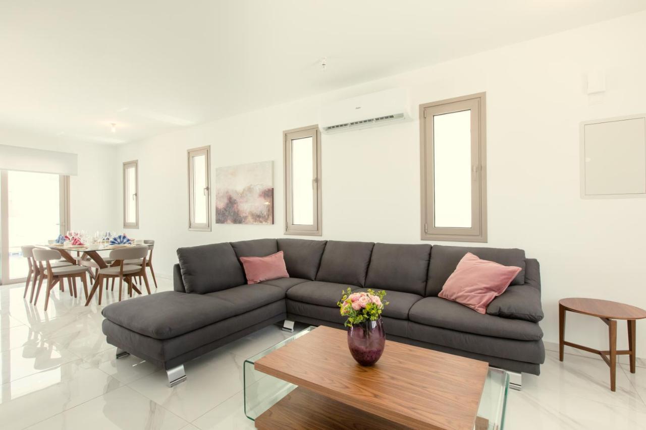 Palm Tree Villas Livadhia Exterior foto